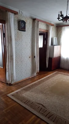 4х кімнатна на Космонавтів