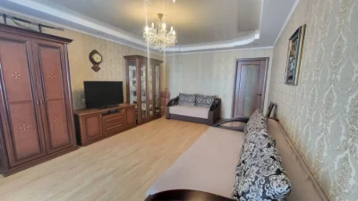 Продам 2х кімн кв, автономне опалення, вул. Грушевського!