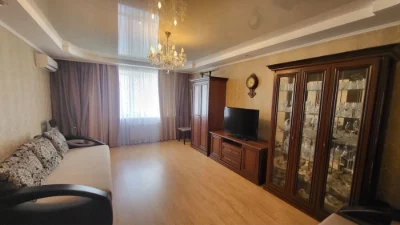Продам 2х кімн кв, автономне опалення, вул. Грушевського!