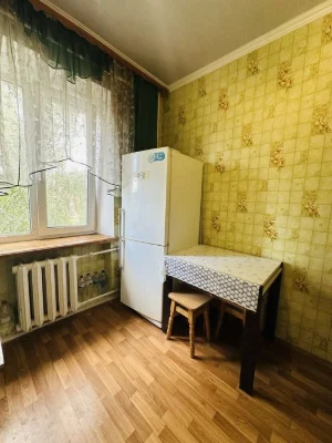 Центр Мазепи Привокзальний 2 кім квартира 4/4 ремонт меблі