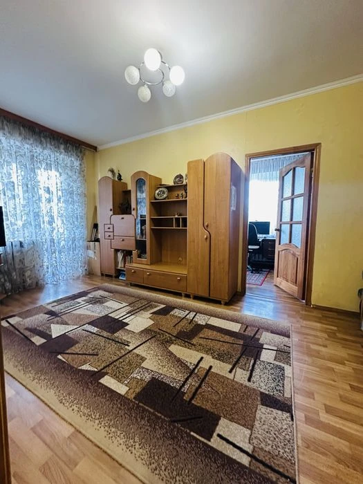 Центр Мазепи Привокзальний 2 кім квартира 4/4 ремонт меблі