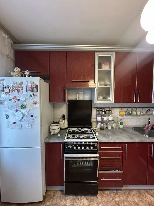 Продам 3х кім.кв. в р-ні 5 кутів по пр-ту Перемоги