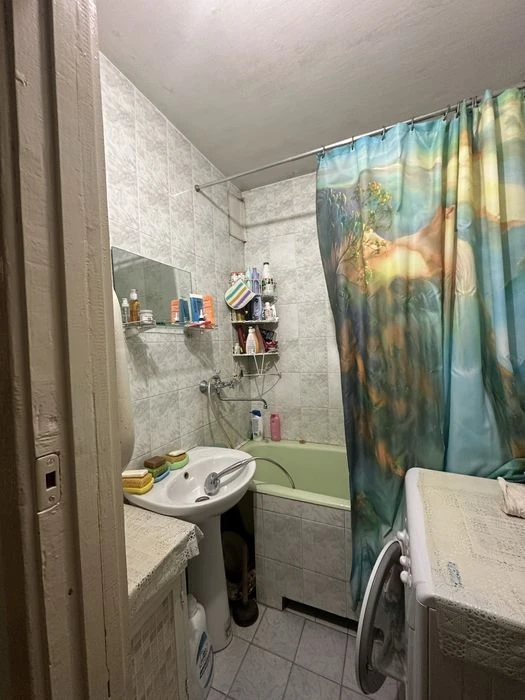 Продам 3х кім.кв. в р-ні 5 кутів по пр-ту Перемоги