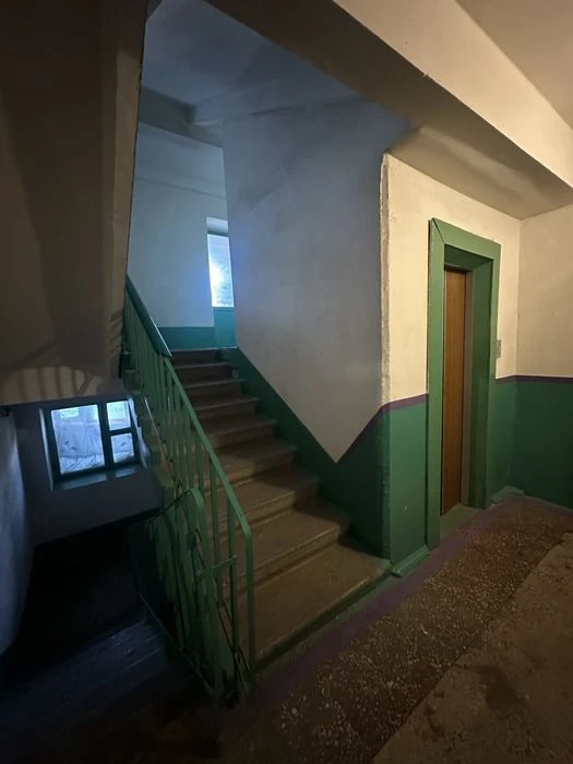 Продам 3х кім.кв. в р-ні 5 кутів по пр-ту Перемоги
