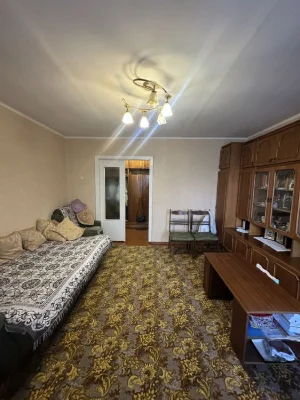 Продам 3х кім.кв. в р-ні 5 кутів по пр-ту Перемоги