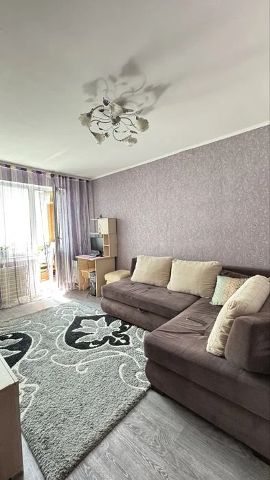 Продаж 2 - кімн. квартири , Л.Лукʼяненка, ринок Нива