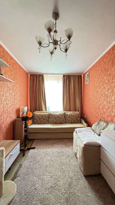 Продаж 2 - кімн. квартири , Л.Лукʼяненка, ринок Нива