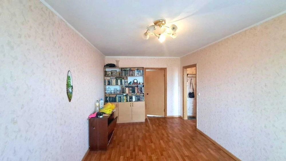 СМ Продам 2 кімнатну квартиру 46 м2 Роздільні кімнати