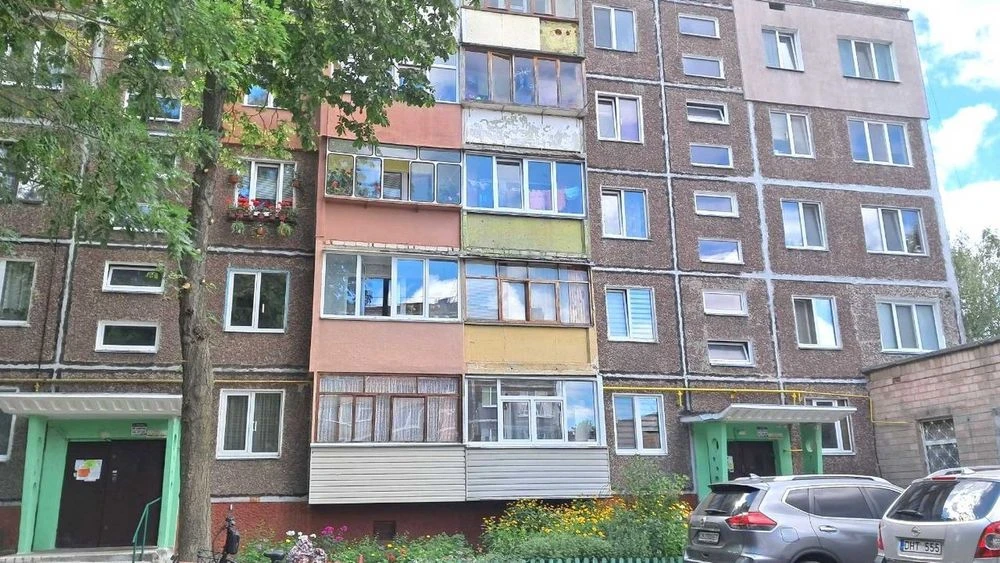 СМ Продам 2 кімнатну квартиру 46 м2 Роздільні кімнати