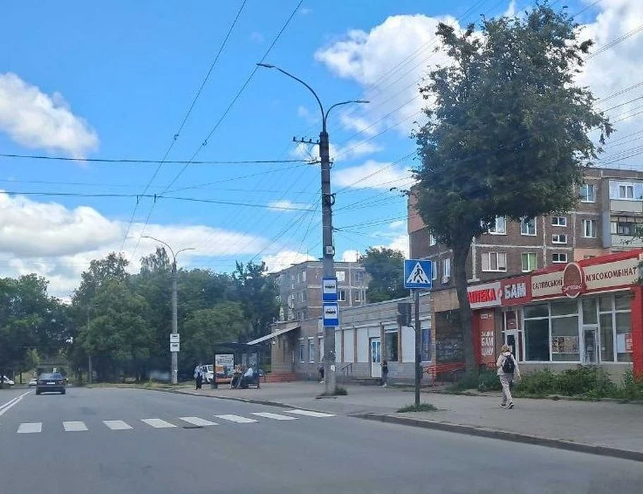СМ Продам 2 кімнатну квартиру 46 м2 Роздільні кімнати