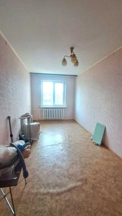 СМ Продам 2 кімнатну квартиру 46 м2 Роздільні кімнати