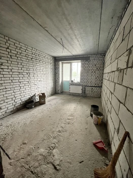 Продам 2-х кімнатну квартиру по вул. Лісова, 42