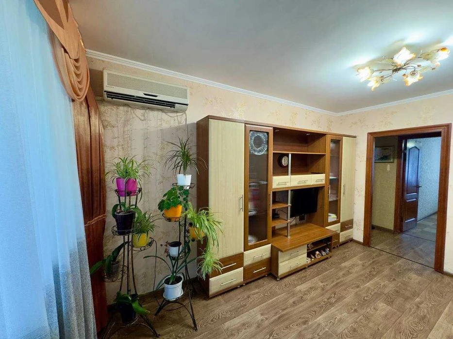 Продаж 2-кім квартири з меблями та технікою!
