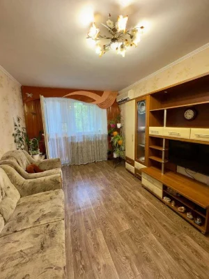 Продаж 2-кім квартири з меблями та технікою!