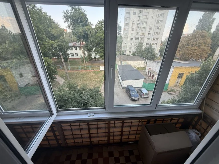 Від власника. 2 кім. Кв, 45м 2, район кругу(привокзальний ри