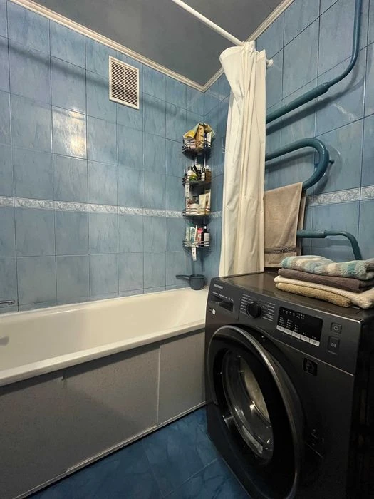 Продається 3на квартира в цегляному будинку, Центр. LD