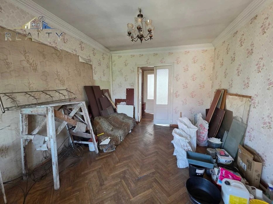 Продажа 4-комнатной сталинки.Проспект Соборный (213-215-164)