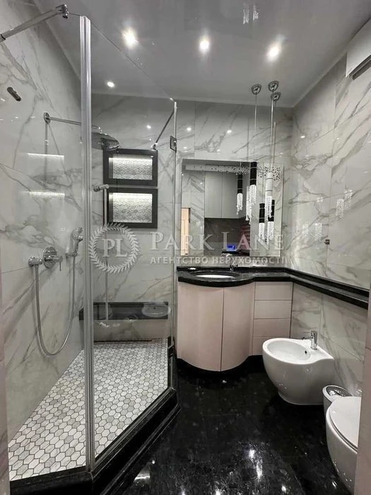 1k residential complex French Quarter Saperne Pole 14/55 metro Lybidska