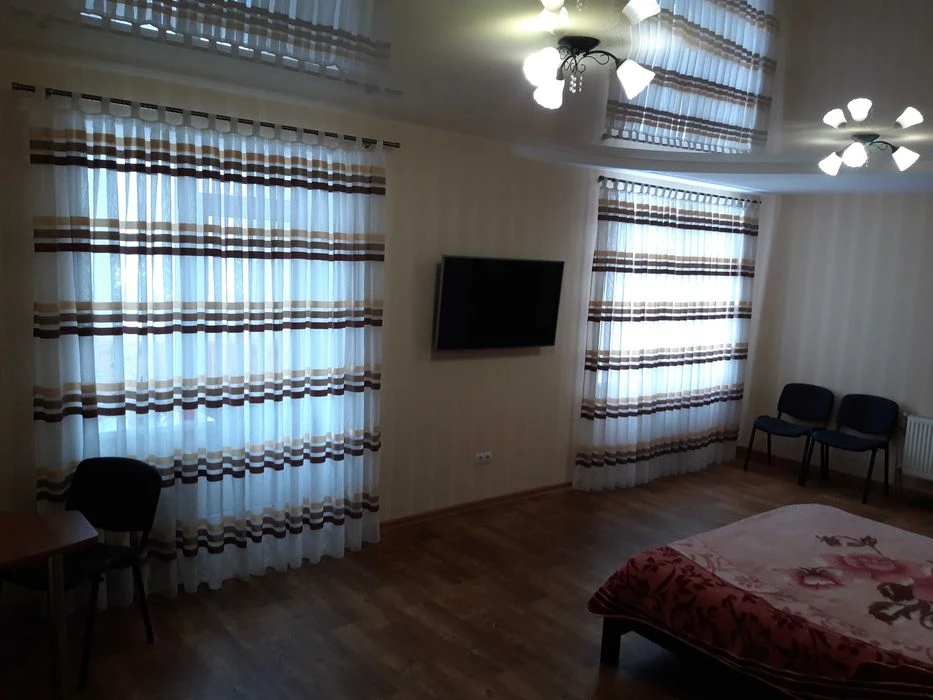 2-кімн.кв. 84 м2 в Чернігові. Центр. Автономка. Ремонт