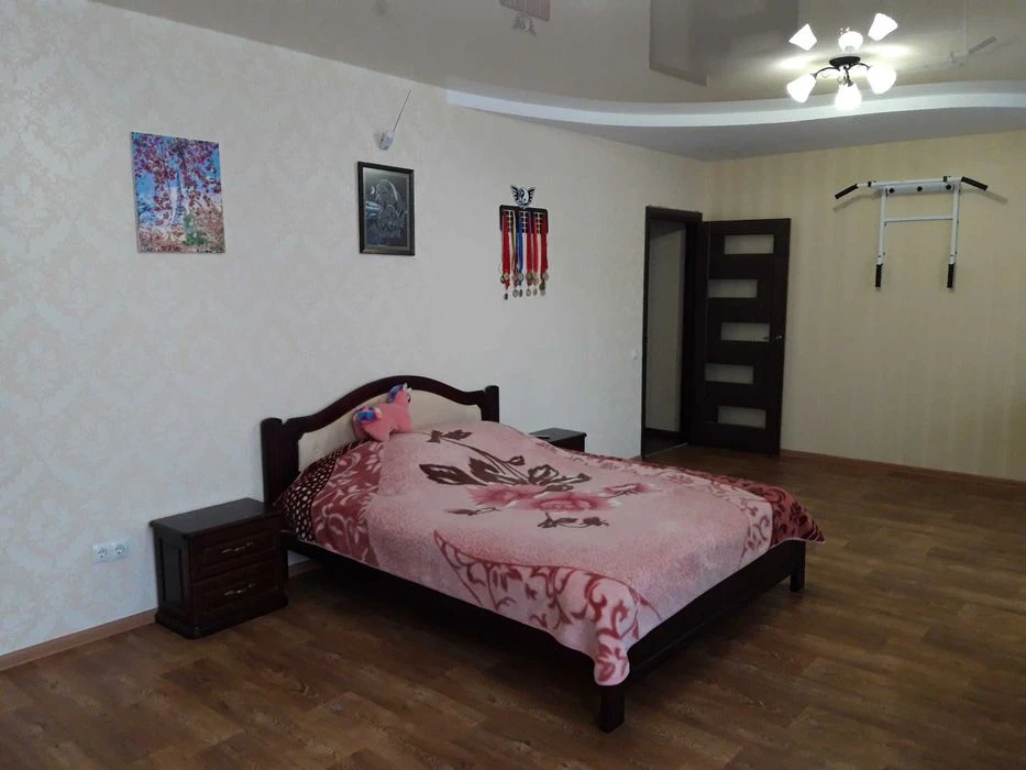 2-кімн.кв. 84 м2 в Чернігові. Центр. Автономка. Ремонт
