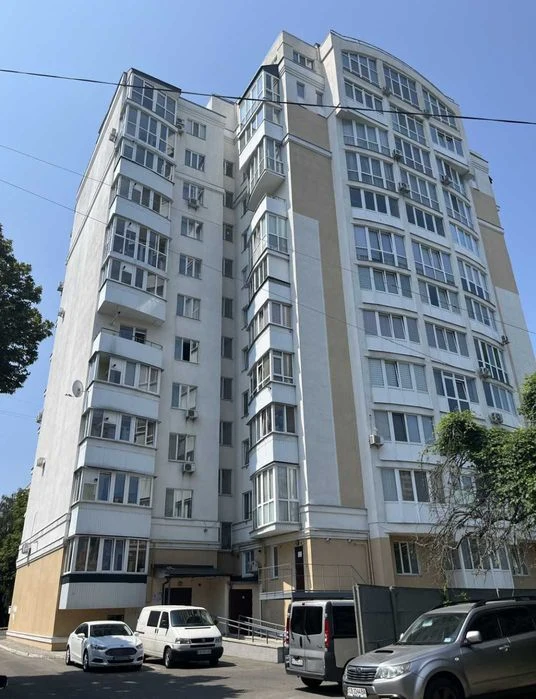 2-кімн.кв. 84 м2 в Чернігові. Центр. Автономка. Ремонт
