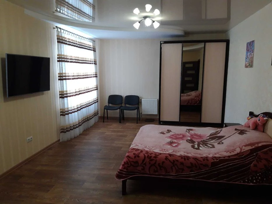 2-кімн.кв. 84 м2 в Чернігові. Центр. Автономка. Ремонт