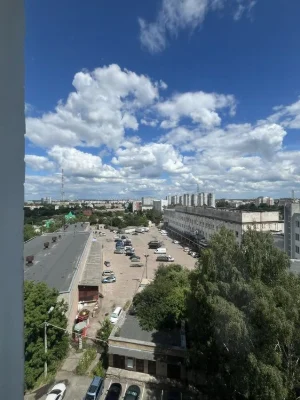 Трьохкімнатна квартира в центрі з вільним простором в клубно
