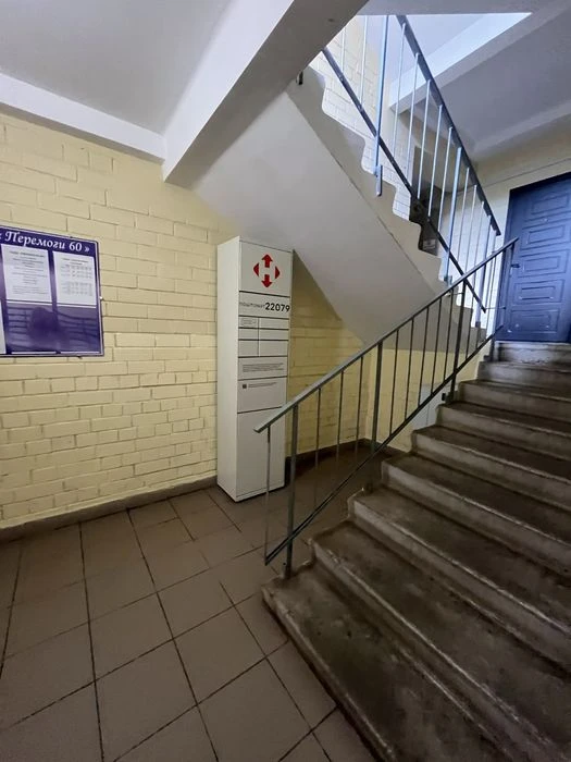 Трьохкімнатна квартира в центрі з вільним простором в клубно