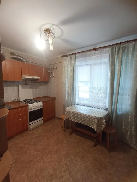 1- кімнатна квартира з автономним опаленням!
