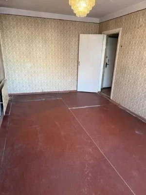 ПРОДАЮ 1-кім.Кв. 32м2 цегляний буд Поруч Ринок ГОЛІВУД.Просп