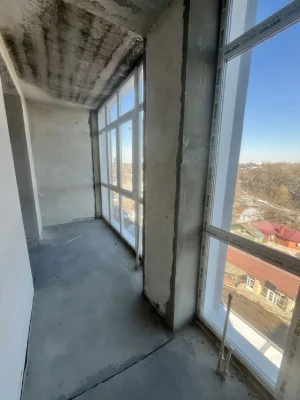 Продам 3- кімнатну квартиру в центрі міста