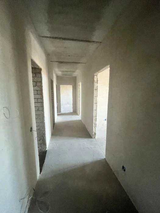 Продам 3- кімнатну квартиру в центрі міста