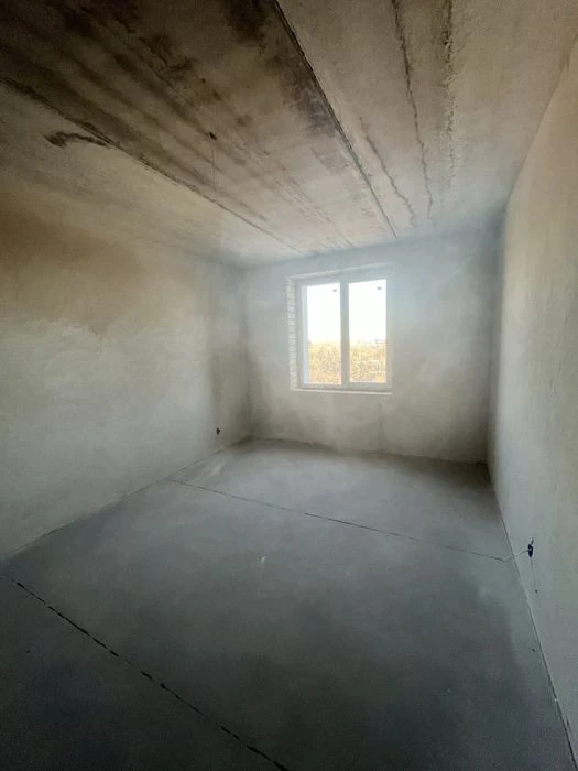 Продам 3- кімнатну квартиру в центрі міста
