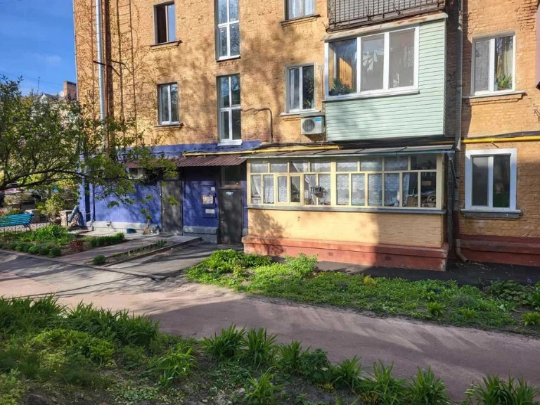 Продається 2 кімнатна квартира, як інвестиція в бізнес..