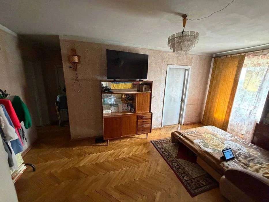 Продам 3-х комн. квартиру, р-н Площадь, Вал