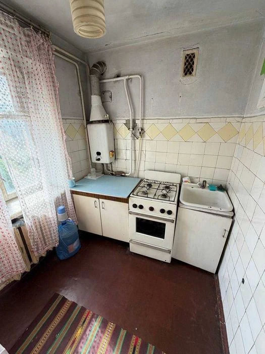 Продам 3-х комн. квартиру, р-н Площадь, Вал