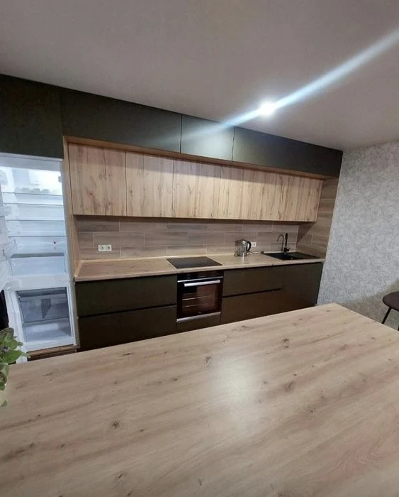 81м2 Продаж гарної 3 кім квартири Автономка