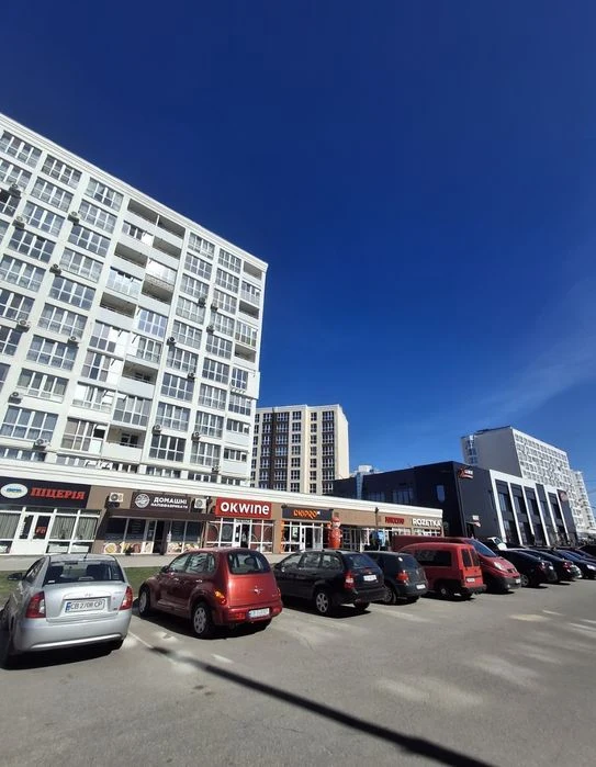 81м2 Продаж гарної 3 кім квартири Автономка