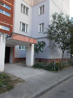 Продам 4-х кімнатну кв-ру 84 м2 на 2\9 поверху, серії ЧН пр-