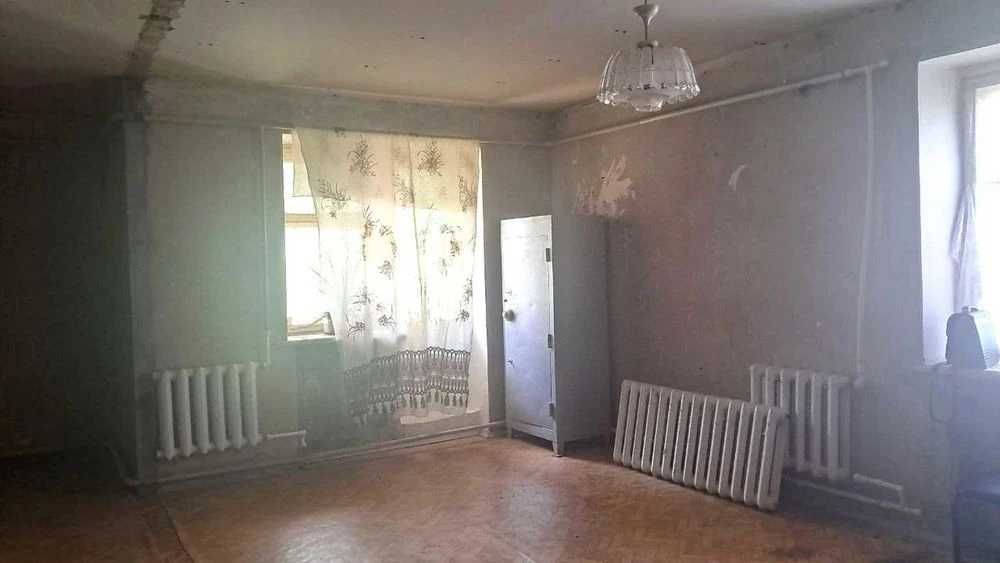 СМ Продам 3 квартиру 82 м² Автономне опалення  1 поверх Райо