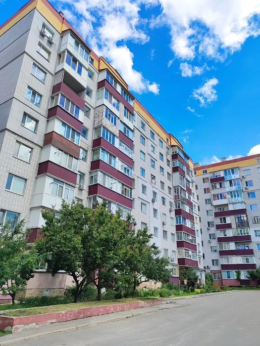 3-кімнатна квартира 92 м² | Автономне опалення | Окремий вхі