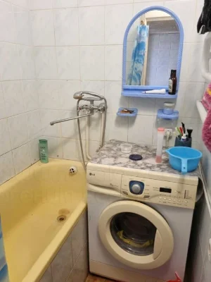 2 кімнатна квартира 49м2 в житловому стані в районі Ремзавод