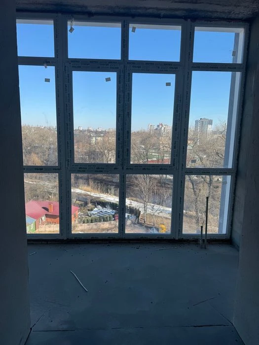 Продам трехкомнатную квартиру в центре город