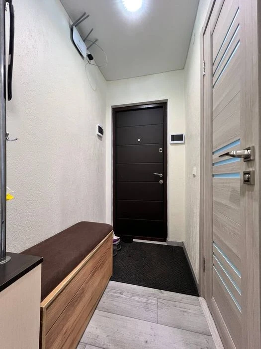 Продам 3 кімнатну квартиру в Центрі з новим ремонтом!