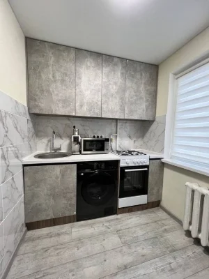 Продам 3 кімнатну квартиру в Центрі з новим ремонтом!