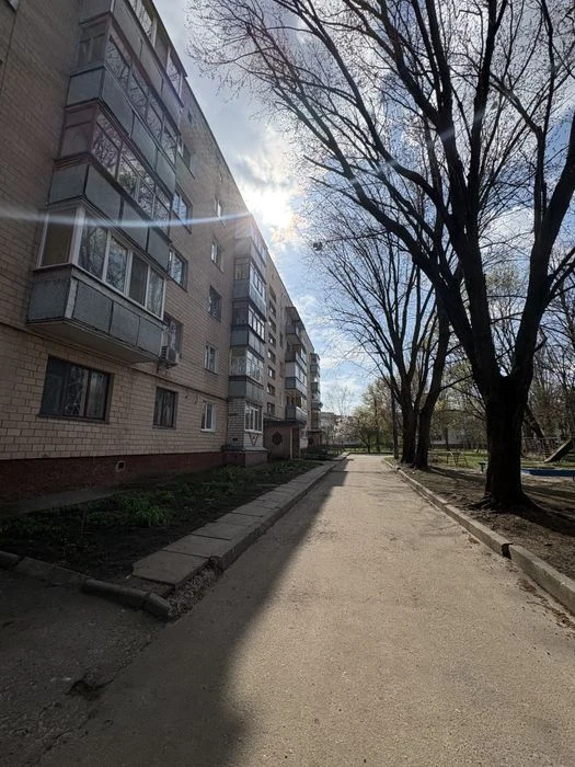 Продаж 3 кім квартира Вул Доценко 25 в біля 12 школи