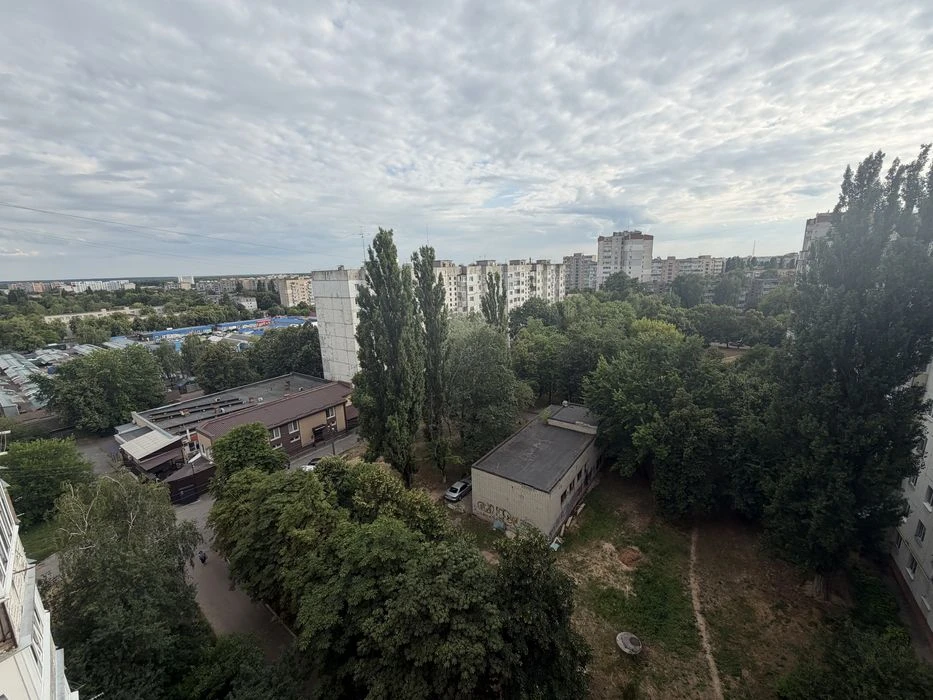 Продам 1 ком р-н Рокоссовского рынок Нива  ул Соборности