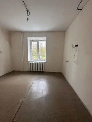 Продаж 3к кв вул. Днепровська