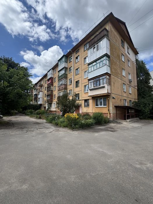 Продаж 2-х кімнатної в Центрі провулок Коцюбинського