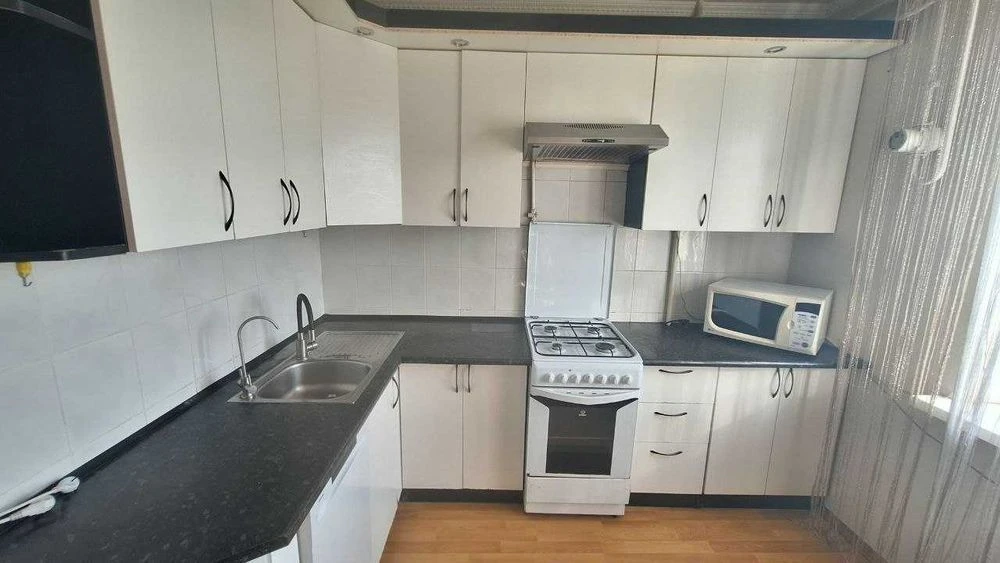 Продам 3-х комн. с Мебелью и Техникой! р-н Масаны, Сертифика